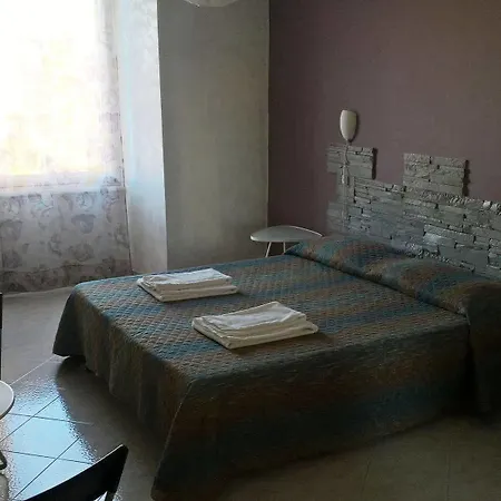 Gigi Guest house 2*