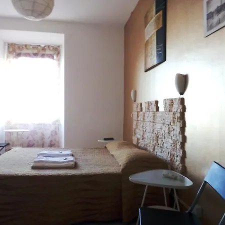 Gigi Guest house 2*
